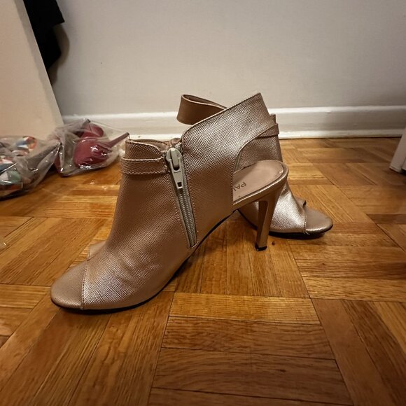 Pink High Heels - Picture 2 of 3